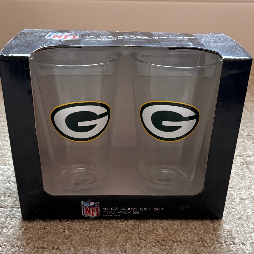 NFL Green Bay Packers Logo Glass Set